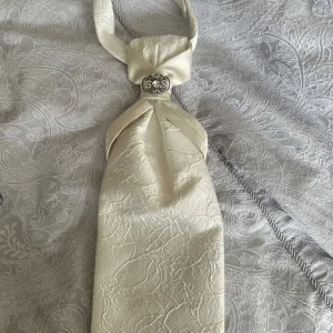 Wedding Tie