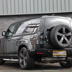 2022 Land Rover Defender 110 5.0 V8 Auto 4WD Estate - Image 3