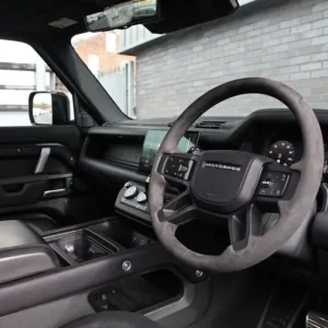 2022 Land Rover Defender 110 5.0 V8 Auto 4WD Estate - Image 4