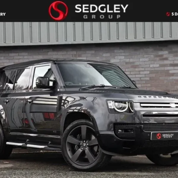 2022 Land Rover Defender 110 5.0 V8 Auto 4WD Estate