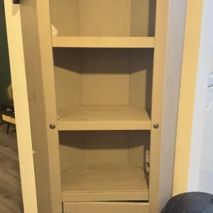 Corner shelf cabinet