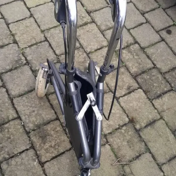 3 wheel rollator