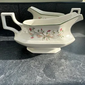 Eternal Beau gravy boats x2 - Image 2