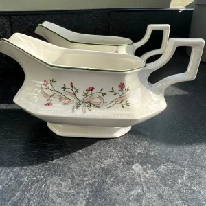 Eternal Beau gravy boats x2 - Image 3