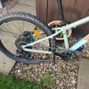 Cube acid race kids mountain bike