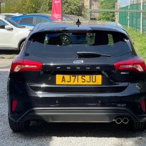 2022 Ford Focus 1.0 EcoBoost Hybrid ST-Line 5-door Hatchback - Image 6