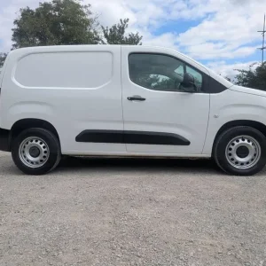 2020 Citroen Berlingo 1.5 BlueHDi Worker Van Manual Diesel - Image 2