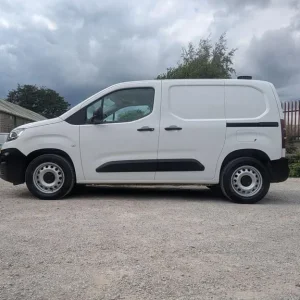 2020 Citroen Berlingo 1.5 BlueHDi Worker Van Manual Diesel - Image 6
