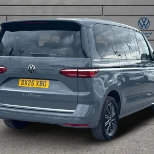 Volkswagen Multivan 2.0 Tdi Style MPV 5dr Diesel Dsg Euro 6 s/s 150 Ps Diesel - Image 5