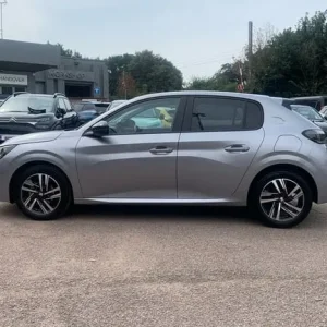 2023 Peugeot 208 1.2 PureTech Active Premium 5-door hatchback - Image 6