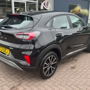 2023 Ford Puma 1.0T EcoBoost Hybrid SUV - Image 8
