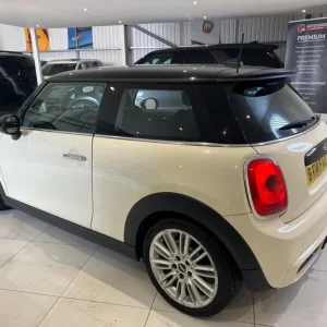 2014 MINI Hatch 2.0 Cooper S Euro 6 (s/s) 3dr HATCHBACK Petrol Manual - Image 3