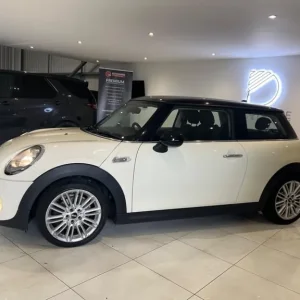 2014 MINI Hatch 2.0 Cooper S Euro 6 (s/s) 3dr HATCHBACK Petrol Manual - Image 6