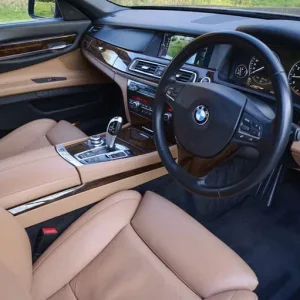 2022 BMW 7 Series PETROL Automatic - Image 2