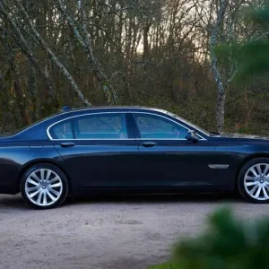 2022 BMW 7 Series PETROL Automatic - Image 5