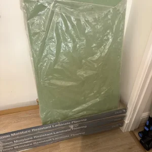 Moisture resistant laminate flooring & underlay - Image 2