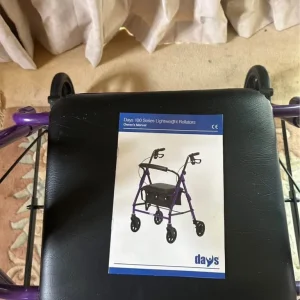 Four wheeled walker - Image 3