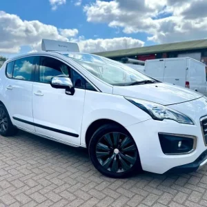 2014 Peugeot 3008 1.6 HDi Active 5-door hatchback diesel manual