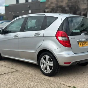 2011 Mercedes-Benz A-Class A180 Avantgarde SE 5-door Hatchback - Image 3