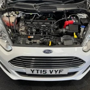 2015 Ford Fiesta 1.25 Zetec 5-door hatchback petrol manual - Image 7