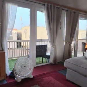 6-berth static caravan with bathroom and shower - Image 2