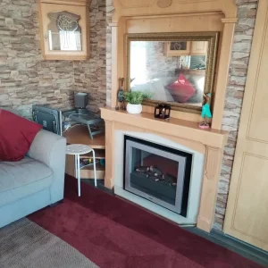 6-berth static caravan with bathroom and shower - Image 4