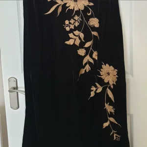Monsoon black velvet midi dress - Image 4