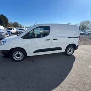 2022 Toyota Proace City 1.5 BlueHDI Active Short Panel Van - Image 4