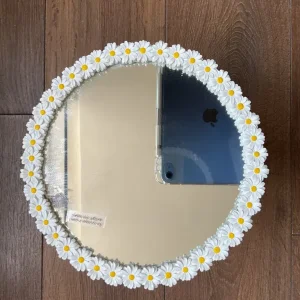 Cute flower design makeup mirror