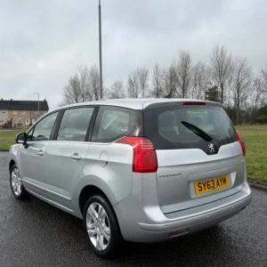 2013 Peugeot 5008 1.6 HDi 115 Active 5dr MPV Diesel Manual - Image 5