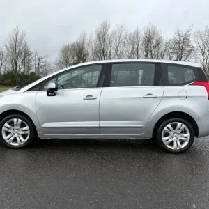 2013 Peugeot 5008 1.6 HDi 115 Active 5dr MPV Diesel Manual - Image 6