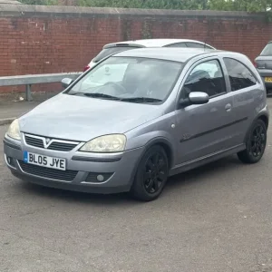 2005 Vauxhall Corsa 1.2L manual hatchback - Image 4