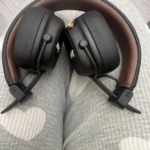 Marshall Major IV Wireless Headphones Brown - Image 3