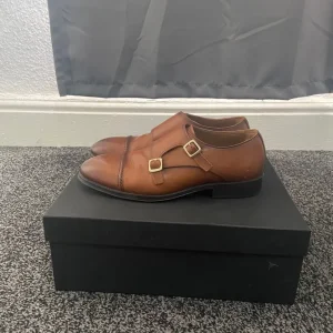 Zara men's brown leather shoe size 44 - Image 2