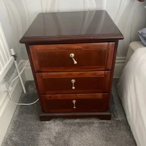 Stag bedroom suite - Image 3