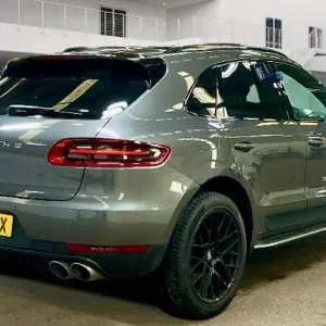 2015 Porsche Macan S Diesel 5-door Estate - Image 4