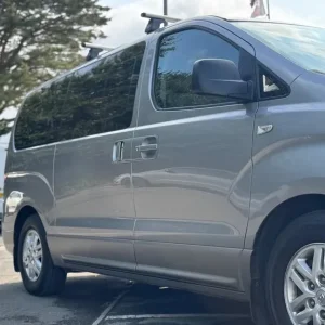 2017 Hyundai i800 2.5 CRDi SE 5dr MPV - Image 8
