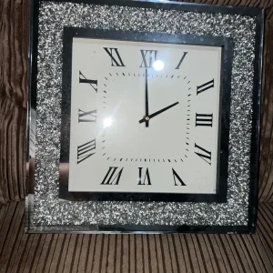 DIAMOND CLOCK