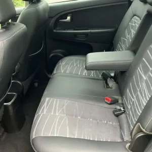 Kia Venga 1.6 4MPV 5-door petrol auto with panoramic sunroof - Image 5