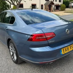 2016 Volkswagen Passat GT 2.0 TDi BlueMotion - Image 3