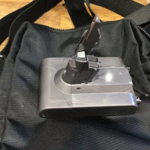 Dyson 4V 7 model battery