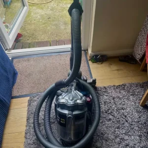 Dyson DC21 Motorhead Vacuum Cleaner - Image 2