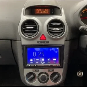 2010 Vauxhall Corsa 1.4i 16V SRi 3-door hatchback - Image 6