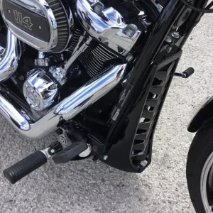 2019 Harley-Davidson Softail Breakout 114 Vivid Black - Image 4