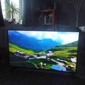 55" 4K LG Smart TV - Image 4