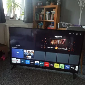 55" 4K LG Smart TV - Image 5