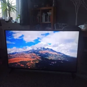 55" 4K LG Smart TV - Image 6