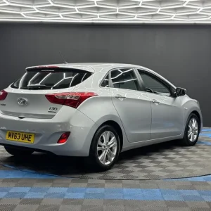2013 Hyundai i30 1.4 Edition 5-door hatchback petrol manual - Image 5