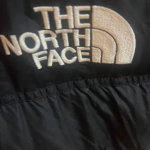 Ladies Northface Nuptse jacket puffer - Image 3