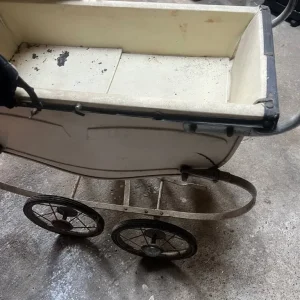 Really Old Childrens Dolls Pram - Image 5